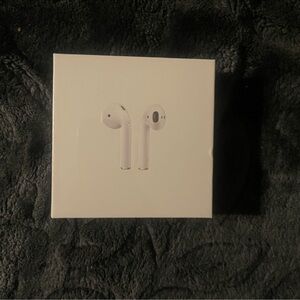 Apple AirPods in Classic White